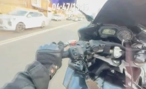 【閲覧注意】時速100kmでウィリーしたDQNバイカー「最高にハイな気分だぜ！」⇒ こうなる