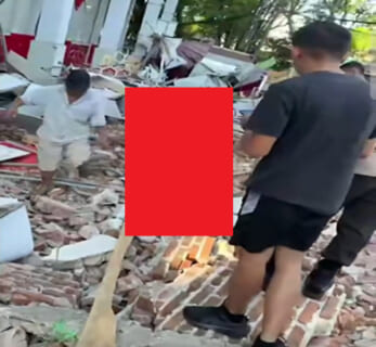 【閲覧注意】インドネシアM7.6地震の死体動画がヤバすぎる・・・こんな死に方するんだな・・・