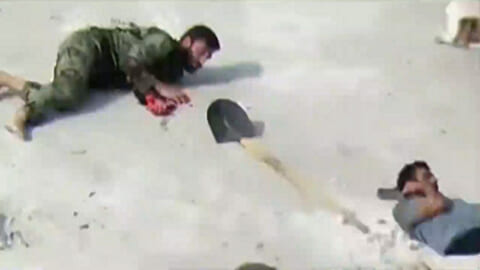 【閲覧注意】凄腕スナイパー、わざと急所を外す「ヤバすぎる目的」に絶句…これは神業だわ…