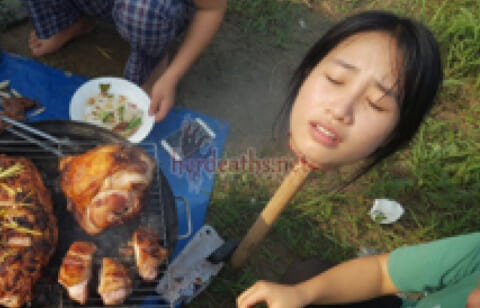 【閲覧注意】AIが描いた「人間の女性でBBQしてる画像」⇒ これはアウト…