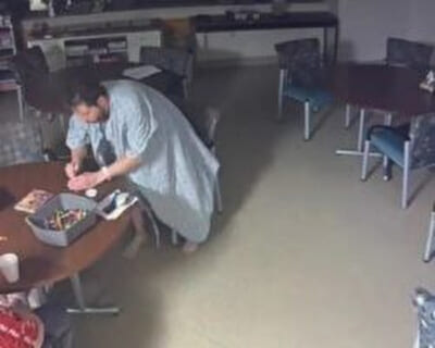【閲覧注意】精神病院の監視カメラがトラウマレベル。目から脳へ鉛筆を突き刺す…（動画あり）