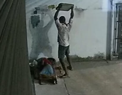 【閲覧注意】ホームレス7人を殺害した連続殺人鬼が監視カメラに記録される（動画あり）