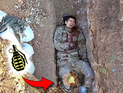 【閲覧注意】逃げられないロシア兵に手榴弾を投げまくるウクライナ兵の動画、これはさすがに…