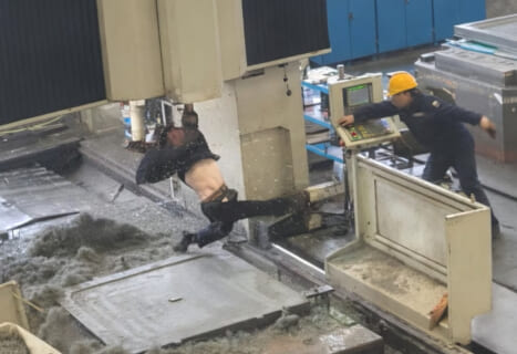 【閲覧注意】工場で伝説級の ”グルグル” 死亡事故が発生、この死に方は怖すぎる…（動画あり）