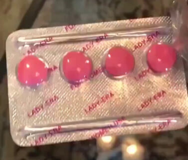 【動画】旦那「嫁に精力剤盛ったらドエロい事になった！ｗｗｗ」⇒ パシャ