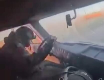 【閲覧注意】最新の「殺戮ドローン」ガチで怖すぎる。ロシア兵士のGoPro映像をご覧ください…