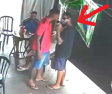 【閲覧注意】海外の飲み屋で喧嘩売った男が実は「殺し屋」だった動画、クッソ怖い…