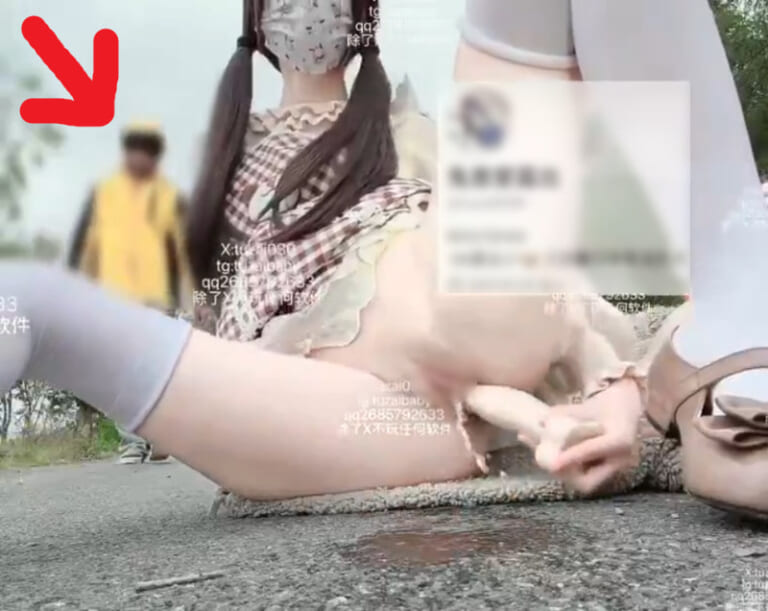【動画】露出狂の10代少女、通りすがりのおっさんにレ●プされてしまう…