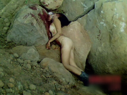 【閲覧注意】有名な「女性兵士3人がレ●プされた」事件。あの全画像が公開される