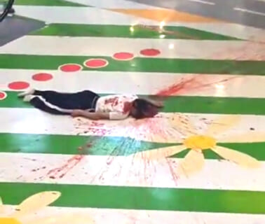 【閲覧注意】目撃者全員がトラウマになった中国ショッピングモールの ”事件映像” 、怖すぎ…