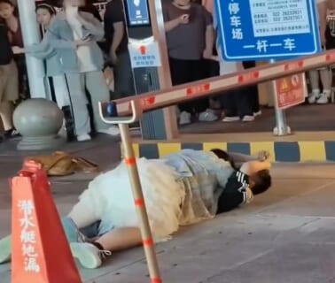 【動画】女児「ママ何あれ怖い…」⇒ 街中で逆レ●プされてる男、発見される…