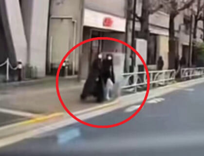 【衝撃映像】日本にいる知的障害を持った中国人女子2人の動画、440万再生されてしまう…