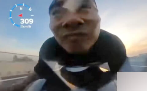 【閲覧注意】時速300kmで走る動画で有名になったバイカー、こうなって見つかる…（動画あり）
