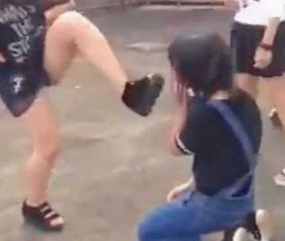 【閲覧注意】いじめられてた女子生徒の ”復讐動画” がヤバい。これは完全に18禁だわ…（動画あり）