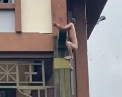 【閲覧注意】浮気セ○クス中に旦那が帰ってきた間男さん、ベランダの下に隠れるも、終わる…（動画あり）