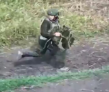 【閲覧注意】ロシア兵士、次々とエゲツナイ殺され方される最新動画が公開されてしまう