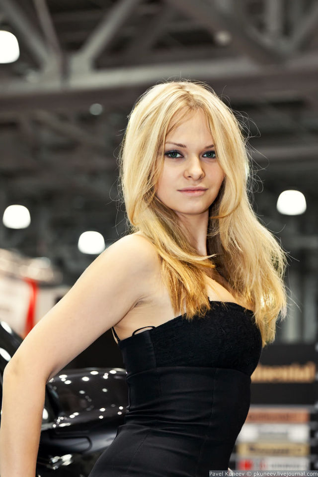 2011_interavto_girls_640_high_05