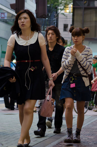 strange_japanese_womens_fashion_640_27