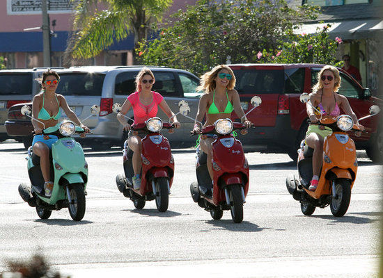 selena-gomez-and-vanessa-hudgens-spring-break-20