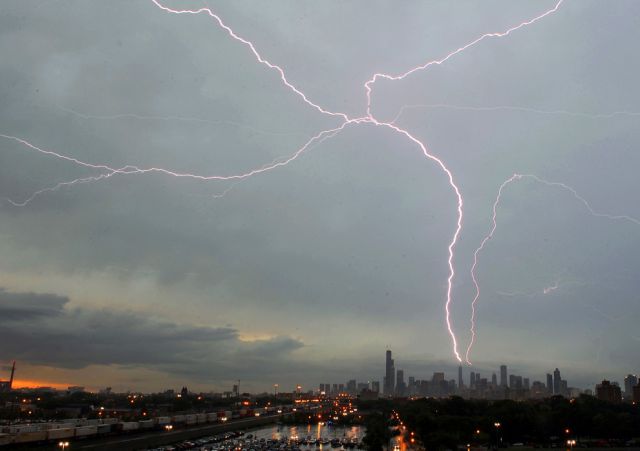 when_lightning_strikes_640_44