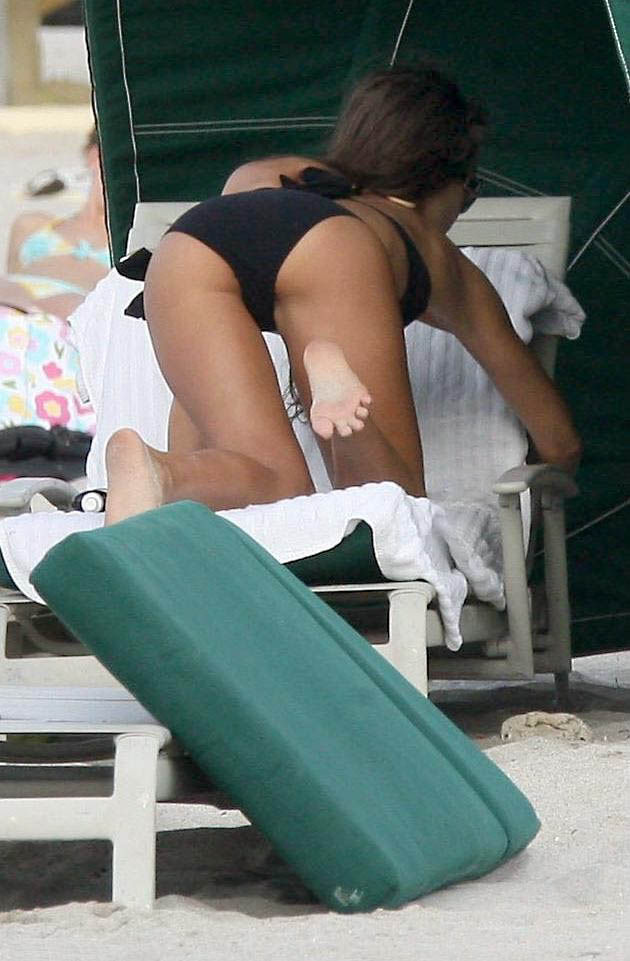 ass-ential-jessica-alba-12