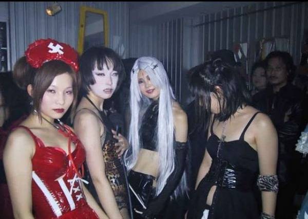 japanese_goth_girls11