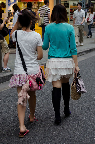 strange_japanese_womens_fashion_640_36
