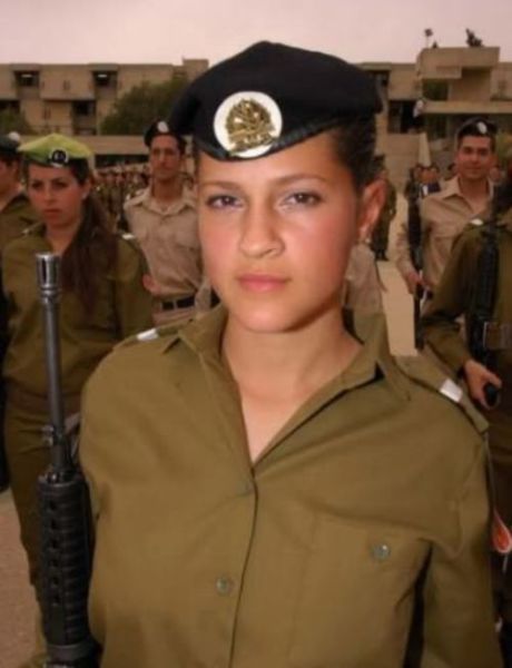 these_israeli_army_ladies_are_dazzling_640_46