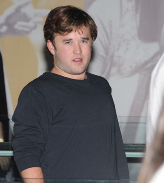 haley_joel_osment_looks_weird_640_16