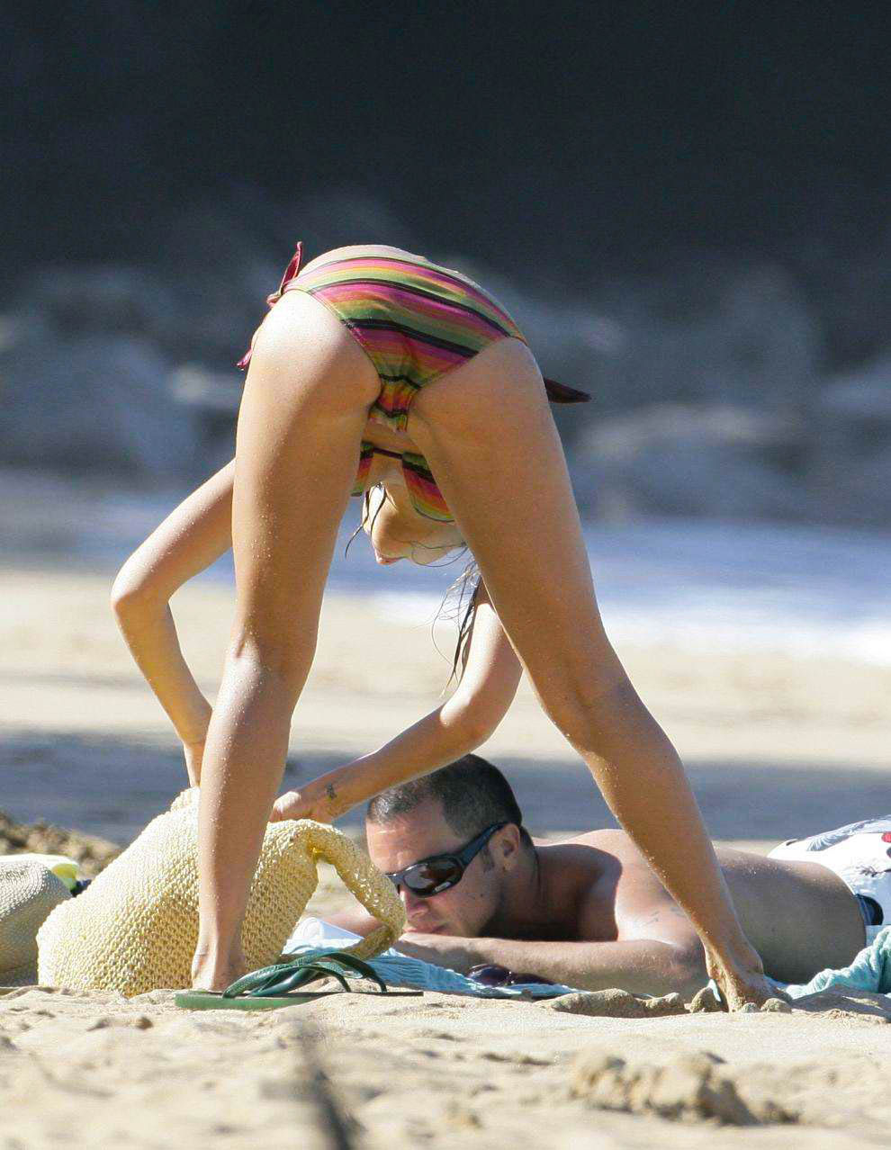 ass-ential-jessica-alba-24