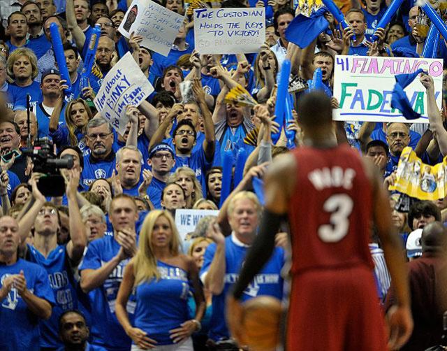 getting_basketball_players_distracted_640_05