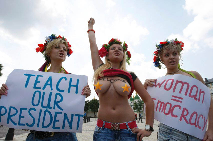 ukrainian-femen-topless-protesters-3