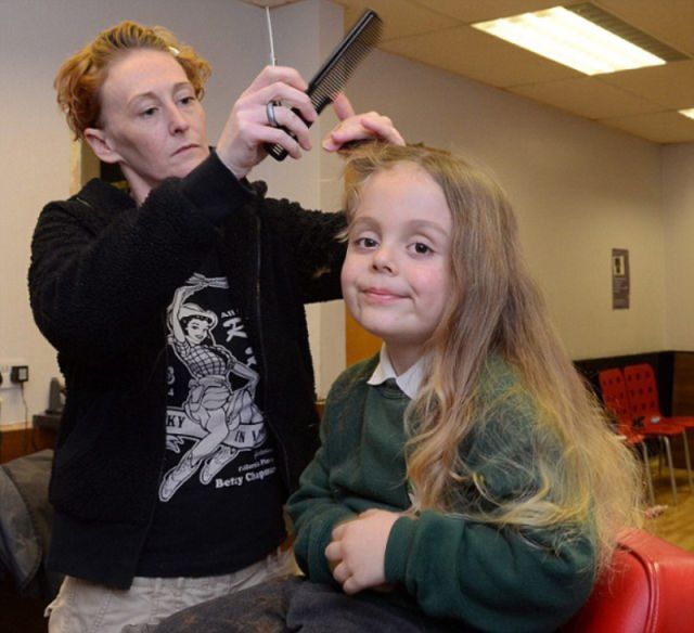 5yearold_gets_long_locks_chopped_640_02