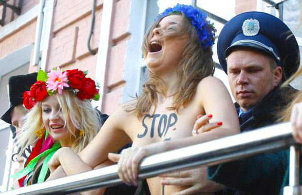 ukrainian-femen-topless-protesters-54