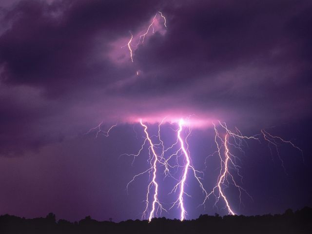 when_lightning_strikes_640_96