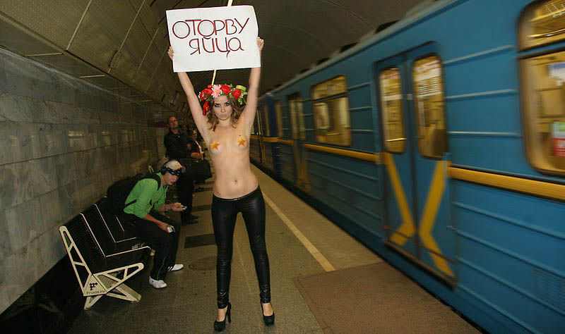ukrainian-femen-topless-protesters-72