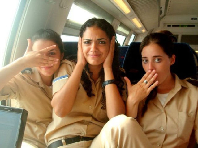 these_israeli_army_ladies_are_dazzling_640_63