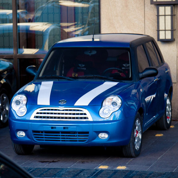 chinese_counterfeiting_at_its_worst_640_02