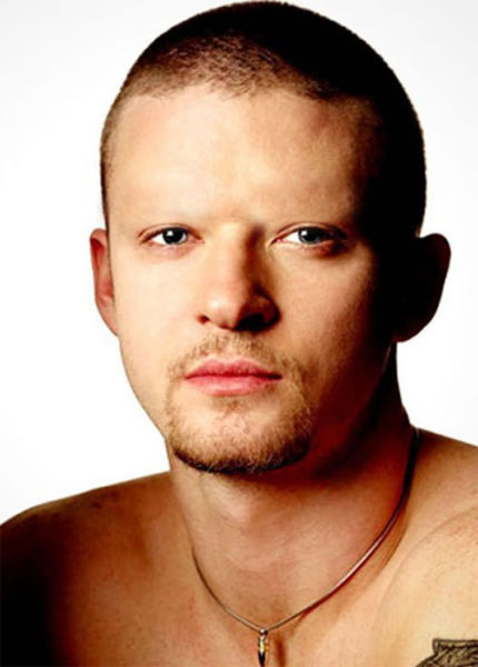 celebrities_with_no_eyebrows_640_30