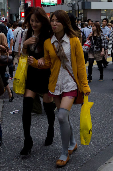 strange_japanese_womens_fashion_640_44