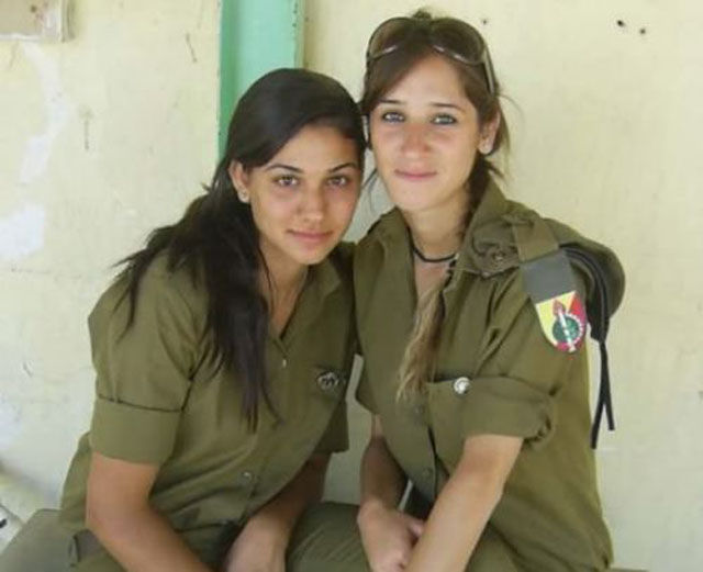 these_israeli_army_ladies_are_dazzling_640_29