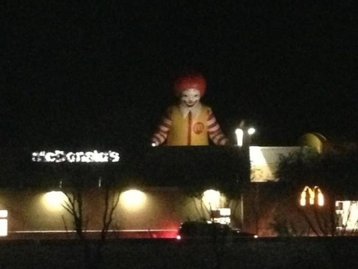 some_of_the_strangest_things_seen_at_mcdonalds_07