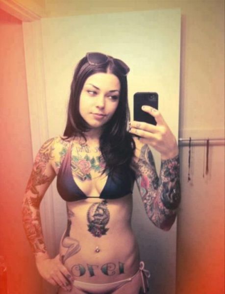 men_who_go_crazy_for_tattoos_will_love_these_girls_640_09