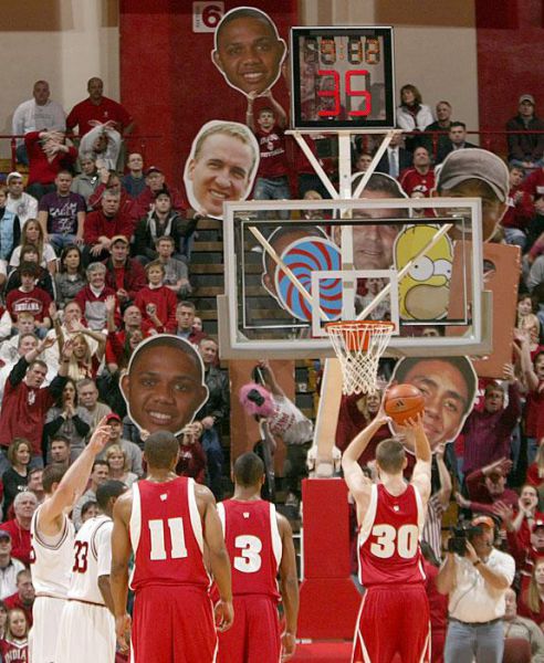 getting_basketball_players_distracted_640_23