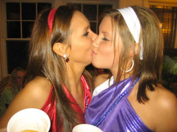 sexy-sorority-girl-slut-o-ween-2011-98