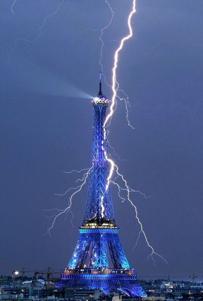 when_lightning_strikes_640_73