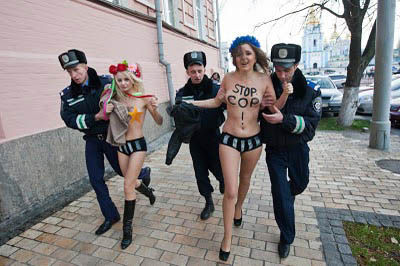 ukrainian-femen-topless-protesters-75