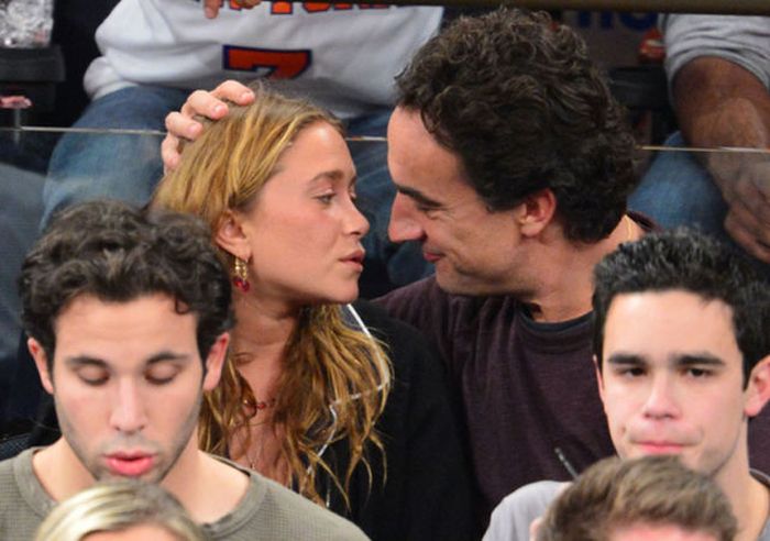 disturbing_celebrity_couple_01