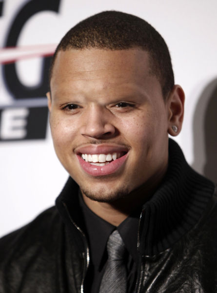 celebrities_with_no_eyebrows_640_07