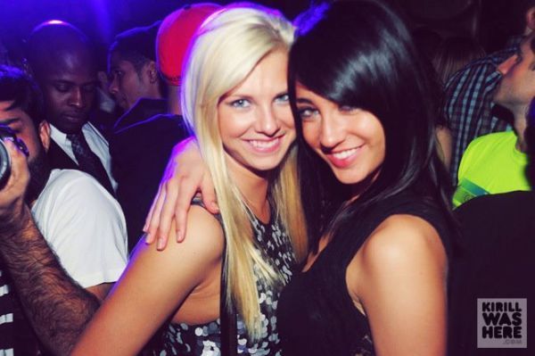the_sexiest_lavo_nyc_party_chicks_k73gp_640_84